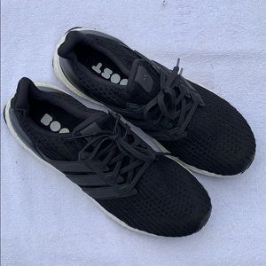 Women’s Ultra Boost Size 9